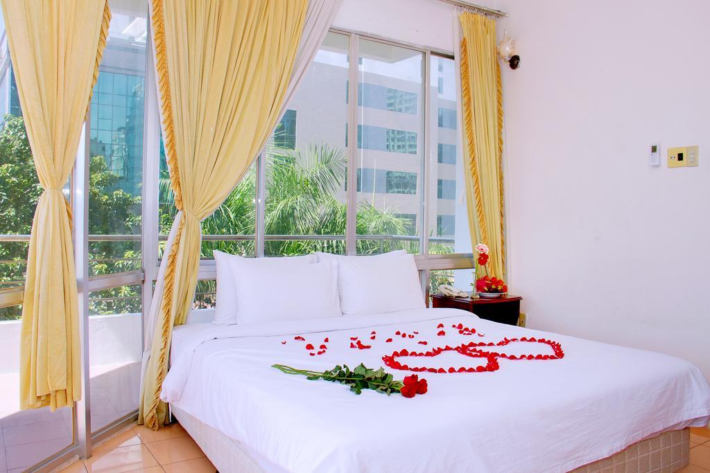 Aurora Nha Trang Hotel Exterior photo