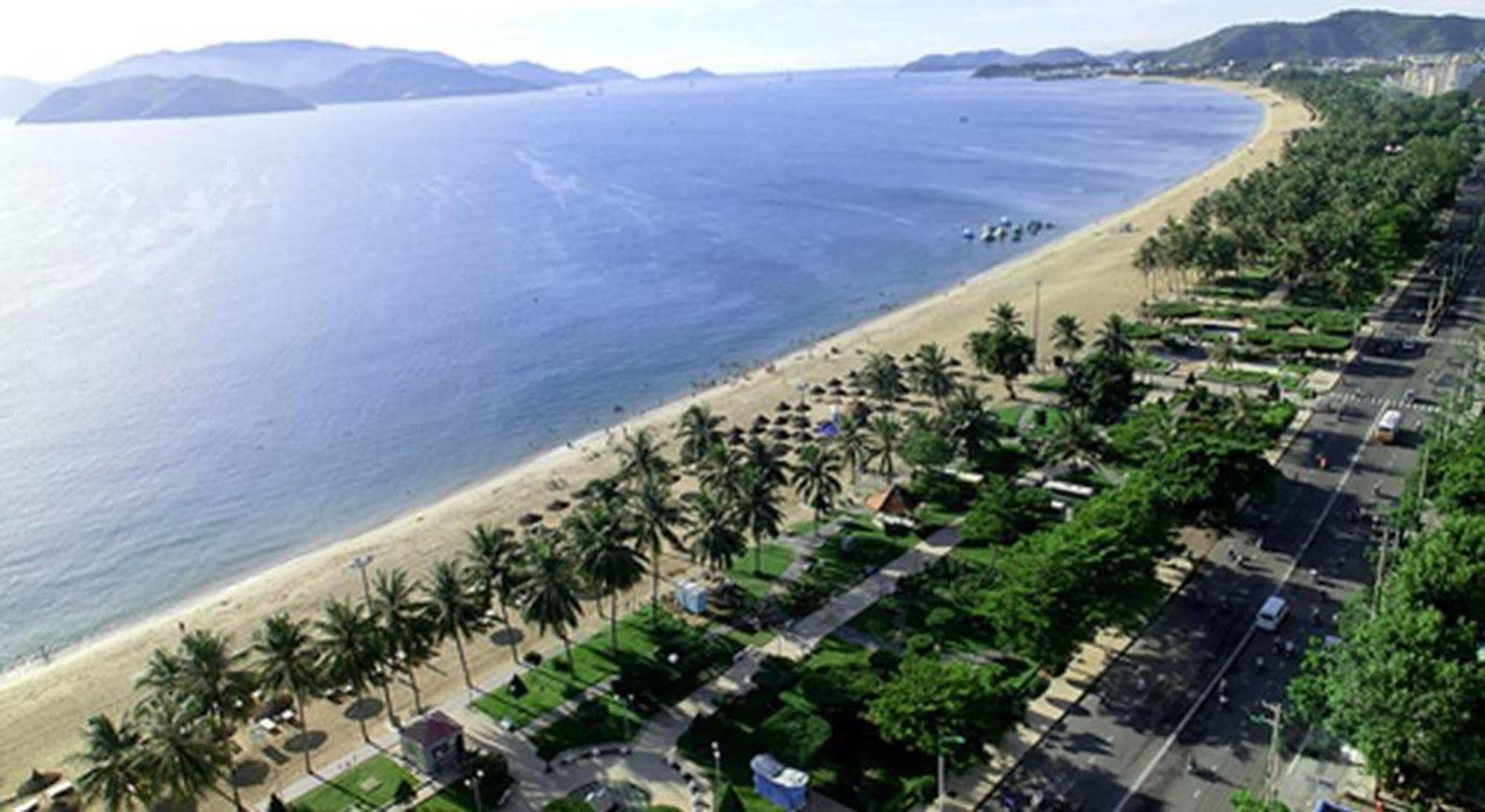 Aurora Nha Trang Hotel Exterior photo