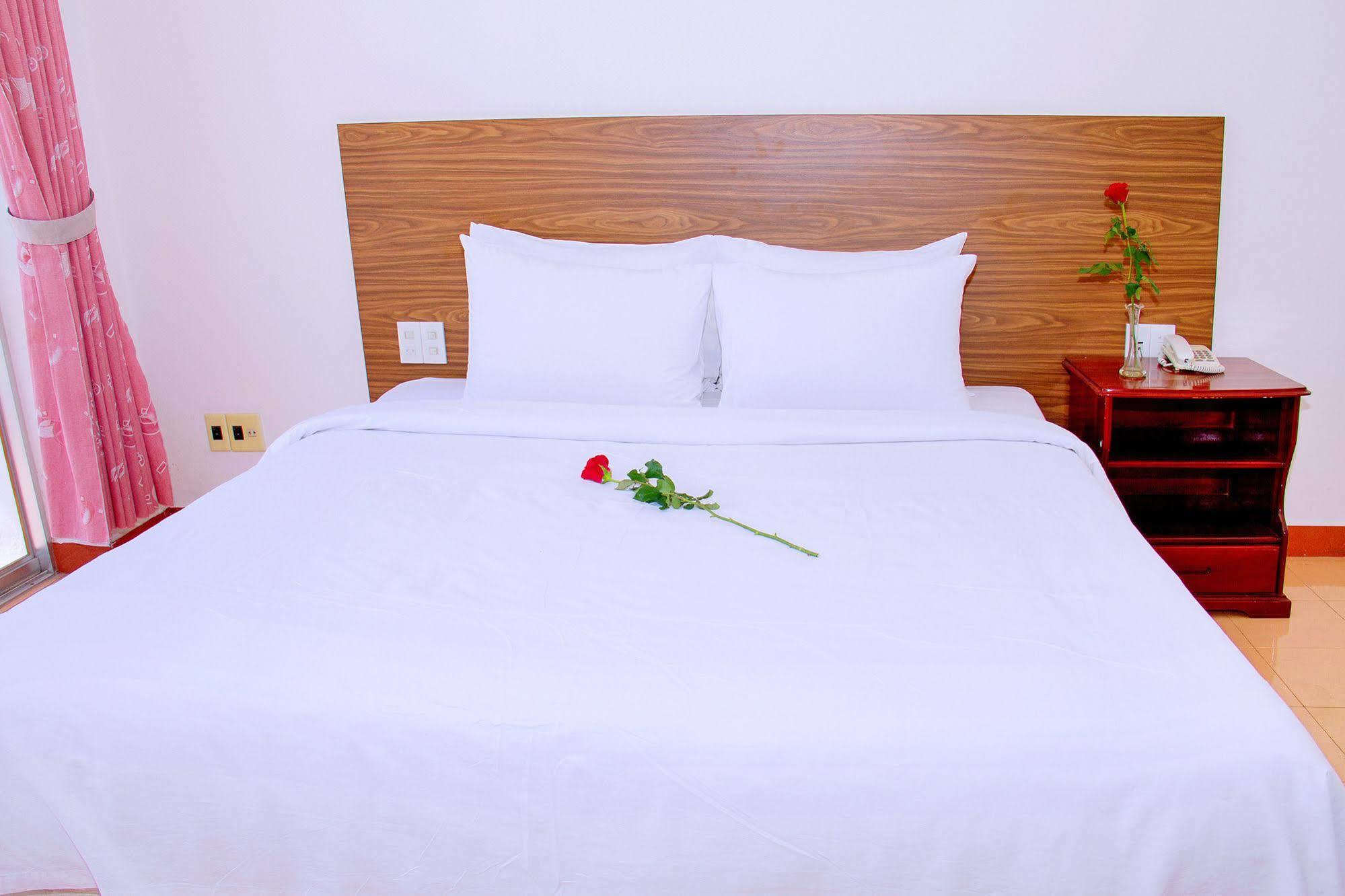 Aurora Nha Trang Hotel Exterior photo
